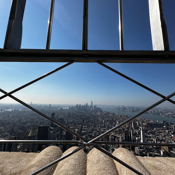 Foto tirada no(a) 86th Floor Observation Deck por Boris Z. em 10/2/2023