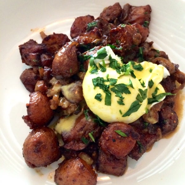 Stock & Barrel American Restaurant in Arts District