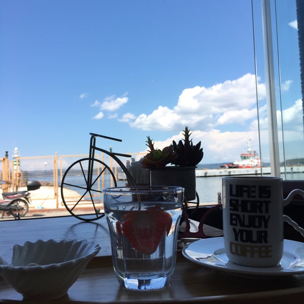 Photo taken at Veranda Coffee &amp; Breakfast by Gülnur K. on 6/4/2016