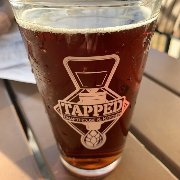 Photo taken at Tapped DraftHouse &amp; Kitchen - Spring by Jeff C. on 3/5/2023