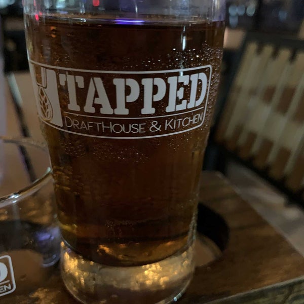 Photo taken at Tapped DraftHouse &amp; Kitchen - Spring by Jeff C. on 8/23/2021