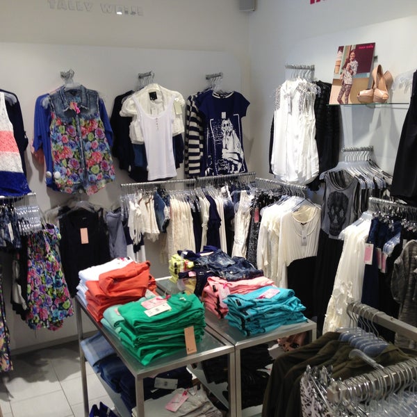 Foto di TALLY WEiJL Adesso chiuso Negozio di abbigliamento