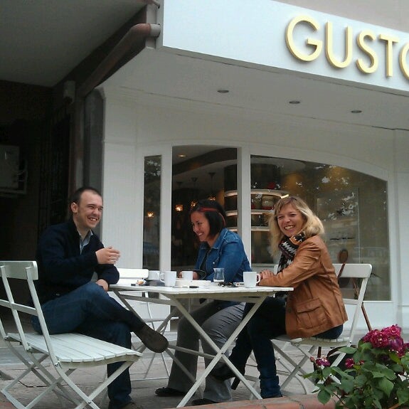 Photo taken at Gusto Chocolate by Firat K. on 5/9/2013