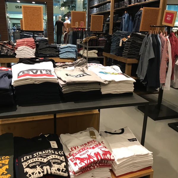 Levi's Store - Clothing Store