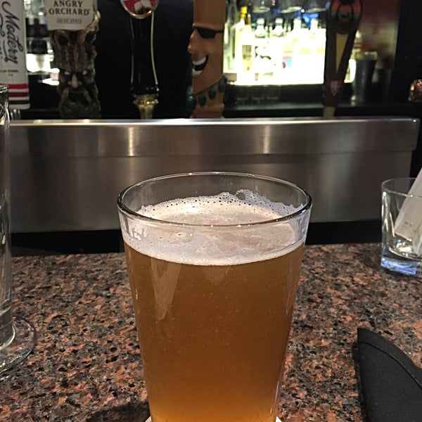 Photo taken at BJ&#39;s Restaurant &amp; Brewhouse by Miguel C. on 8/17/2018