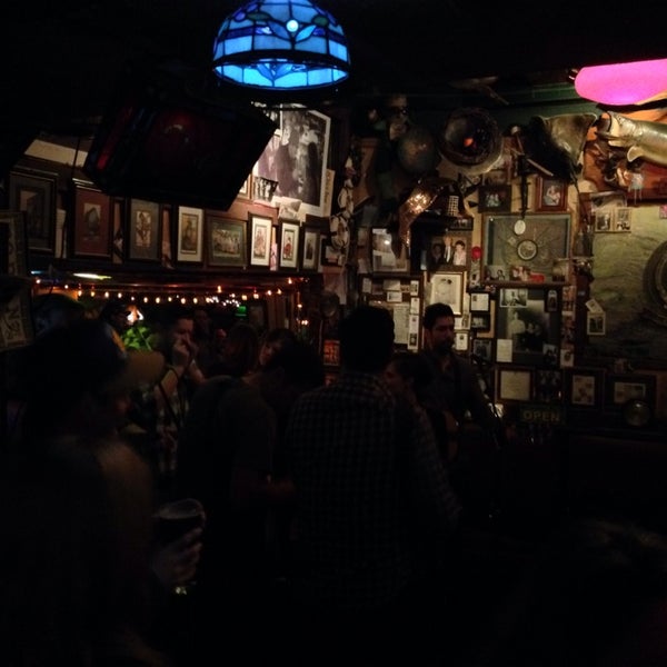Photo taken at O&#39;Reilly&#39;s Irish Pub &amp; Restaurant by Matthew S. on 1/4/2014