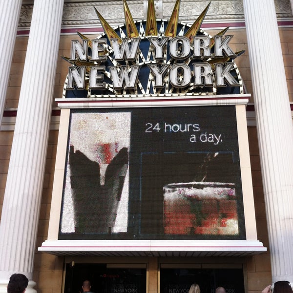 4/18/2013에 Colleen S.님이 New York-New York Hotel &amp; Casino에서 찍은 사진