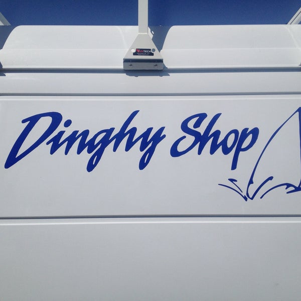 Photo prise au Dinghy Shop par Al B. le4/27/2013