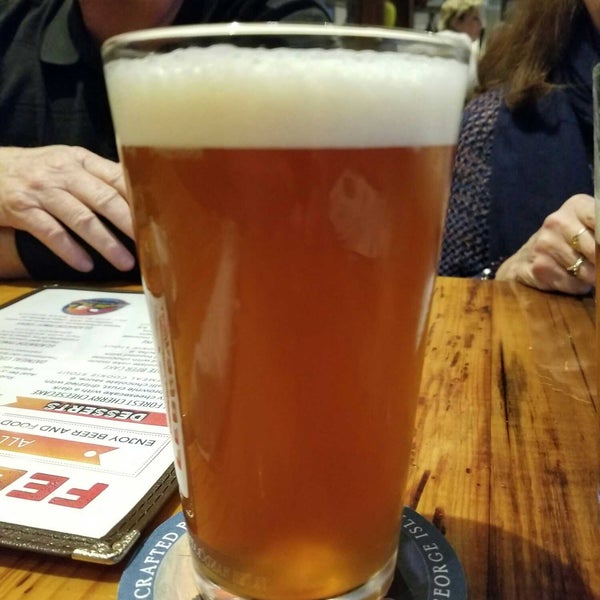 Photo taken at Ruddy Duck Brewery &amp; Grill by Sean H. on 2/11/2018