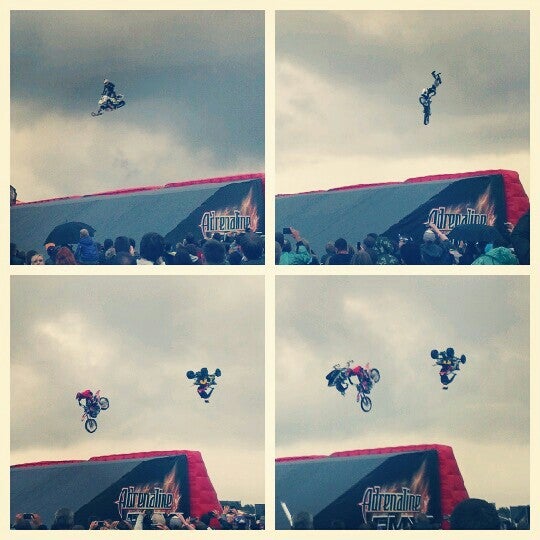 Photo taken at Adrenaline FMX Rush Moscow by Катерина С. on 9/1/2013