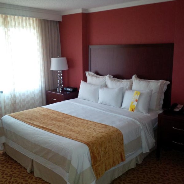 5/11/2013にkwesi k.がEmbassy Suites by Hilton Bethesda Washington DCで撮った写真