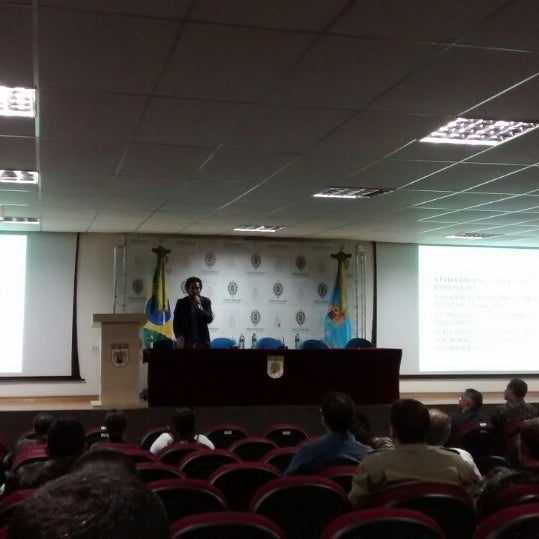 Foto diambil di Centro de Estudos de Pessoal e Forte Duque de Caxias (CEP/FDC) oleh Cinthya S. pada 9/26/2014
