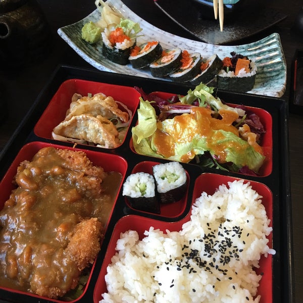 Photo taken at Sushi Waka by 🦄 on 12/20/2015
