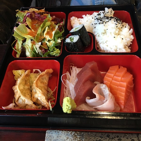 Photo taken at Sushi Waka by 🦄 on 12/20/2015