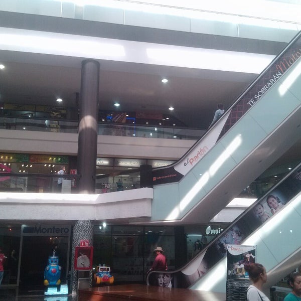 Photo taken at Centro Comercial El Parian by Luis R. on 5/7/2013