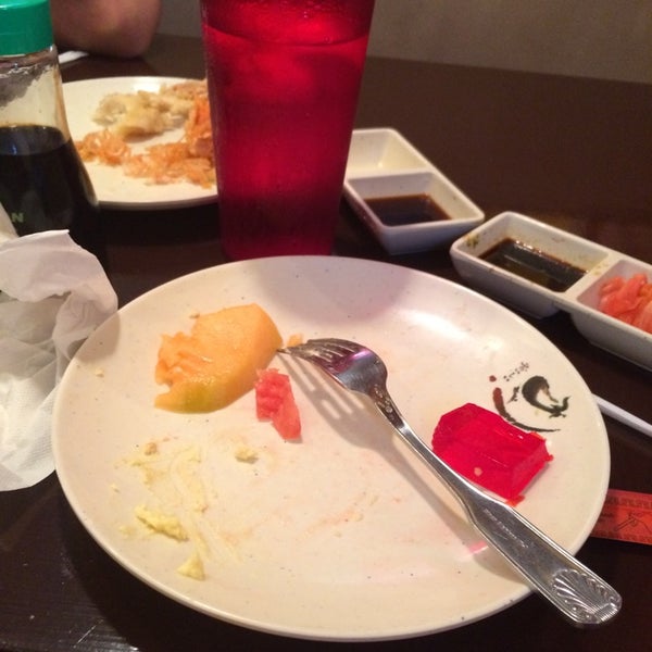 Foto tirada no(a) Lobster House Sushi &amp; Hibachi Grill por Кристина О. em 6/16/2014