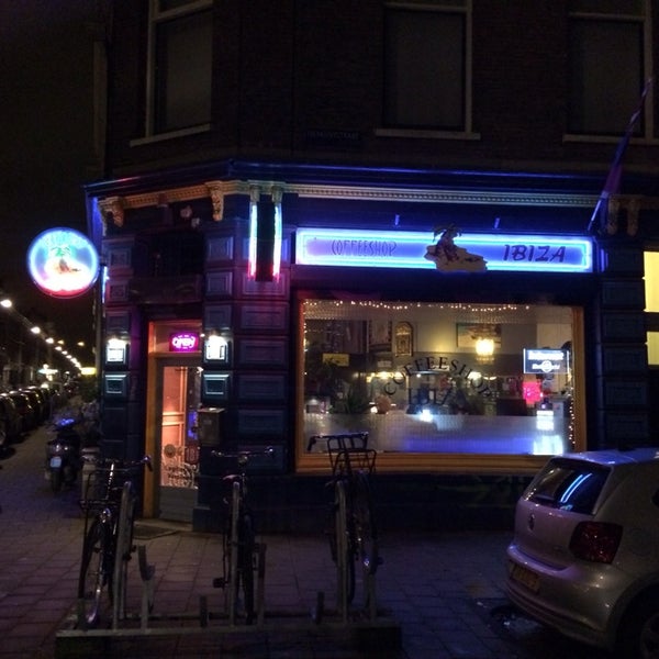 Foto scattata a Coffeeshop IBIZA Amsterdam da Coffeeshop IBIZA Amsterdam il 12/25/2013