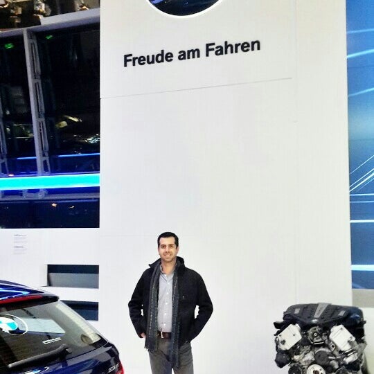 Das Foto wurde bei BMW Group Informationstechnologiezentrum (ITZ) von Fher L. am 12/10/2015 aufgenommen