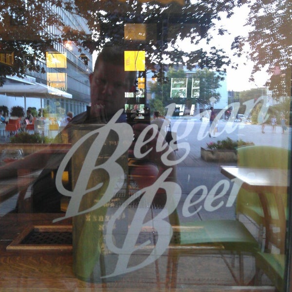 Foto scattata a Belgian Beer Café da Daniel H. il 8/8/2013