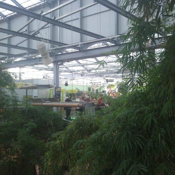 Foto tirada no(a) Pflanzen-Kölle Gartencenter GmbH &amp; Co. KG Wiesbaden por Daniel H. em 1/18/2014