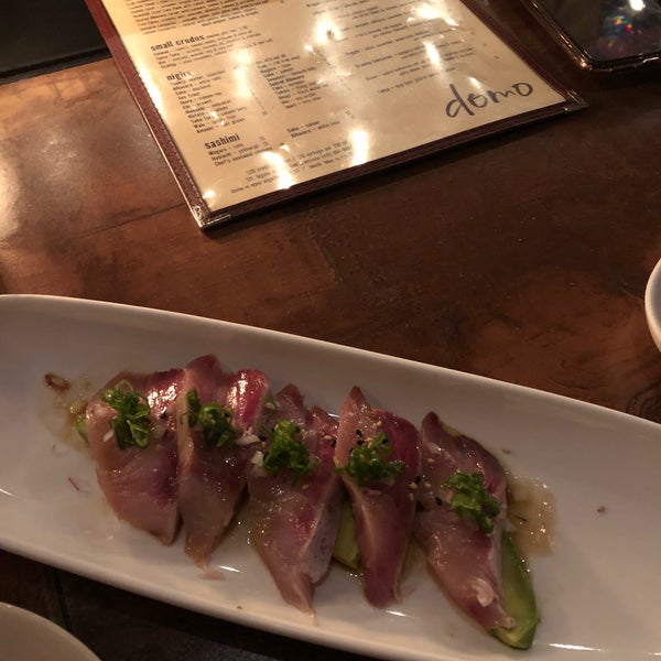 Foto tirada no(a) Domo Sushi por Xi-Er D. em 1/16/2019
