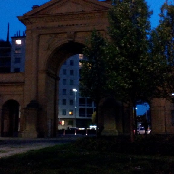 Piazzale Principessa Clotilde 3 Milano Mi Foto di Piazzale Principessa Clotilde - Piazza in Milano