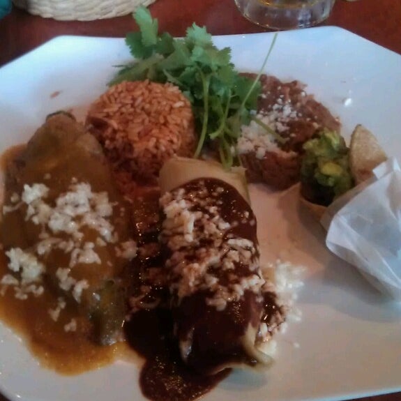 Снимок сделан в La Fiesta Mexican Cuisine &amp; Lounge пользователем Kevin W. 7/22/2013