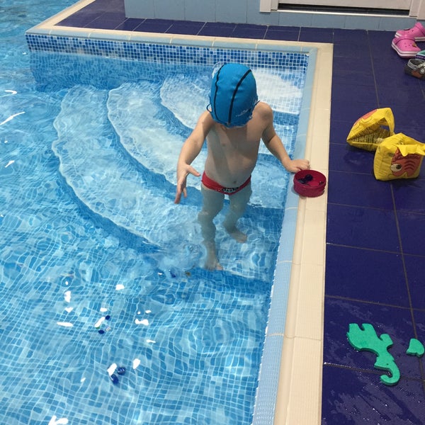 Бассейн реки амур. Бассейн реки оленек. Река оленёк на карте россии исток и устье. Река оленек исток и устье. Бассейн для девочек в самаре.