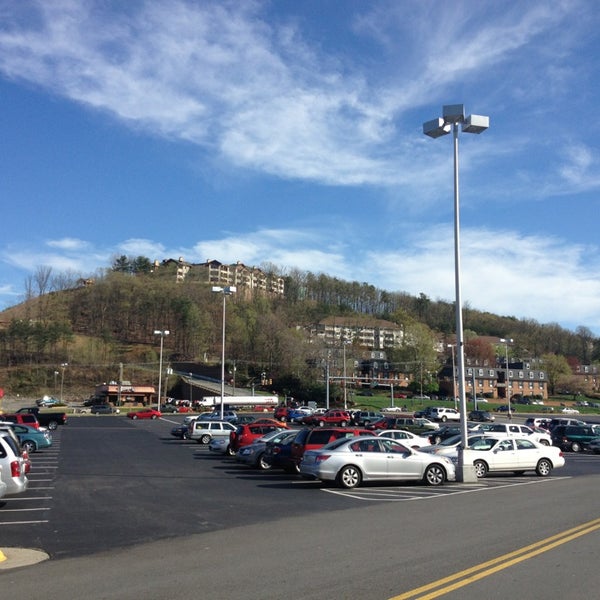 Tanglewood mall