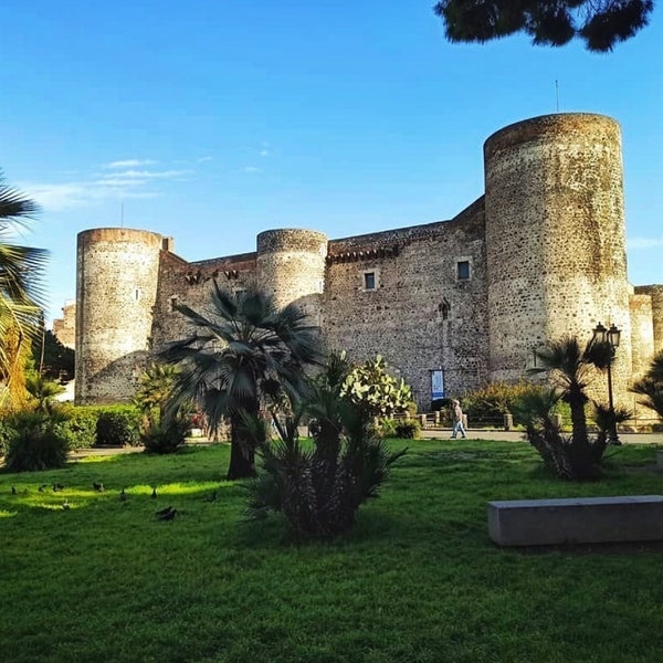 Замок урсино италия