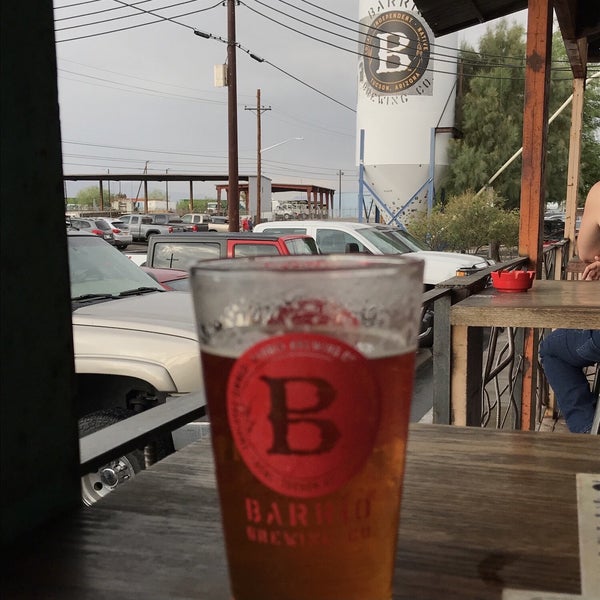 6/24/2021 tarihinde Eric B.ziyaretçi tarafından Barrio Brewing Co.'de çekilen fotoğraf
