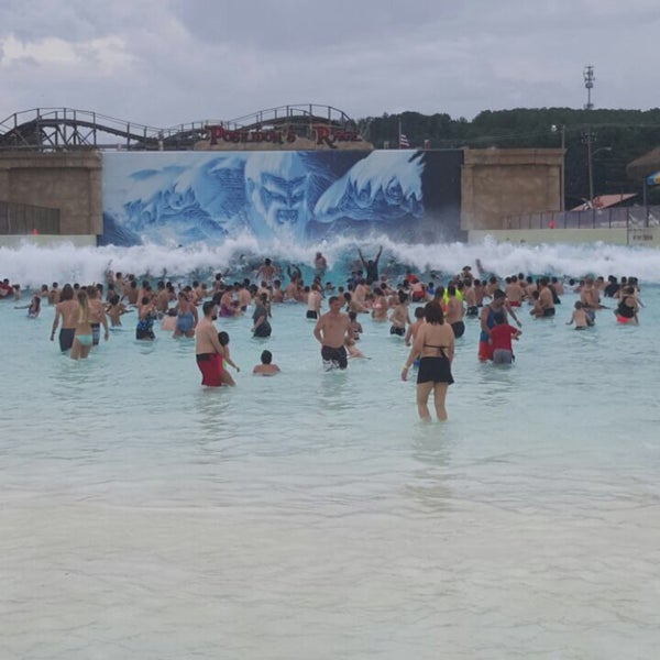 Das Foto wurde bei Mt Olympus Water Park and Theme Park Resort von Gul K. am 7/20/2015 aufgenommen