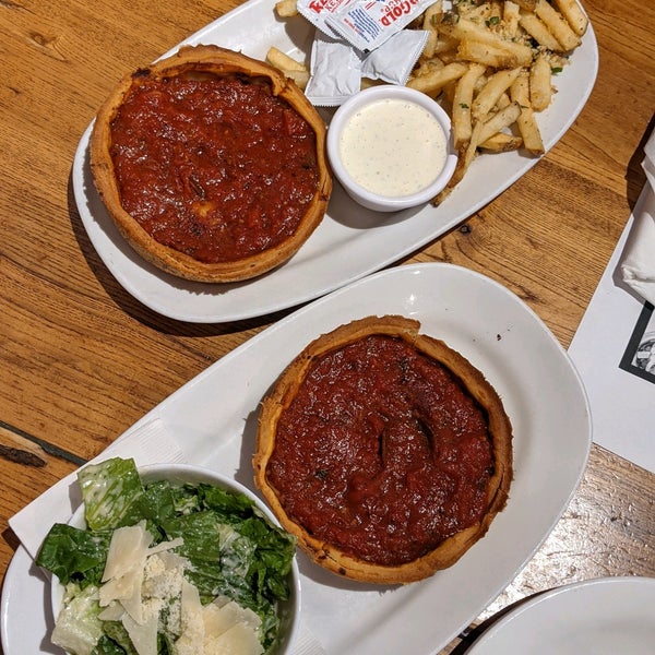 Photo taken at Giordano&#39;s by Anna L. on 9/2/2021