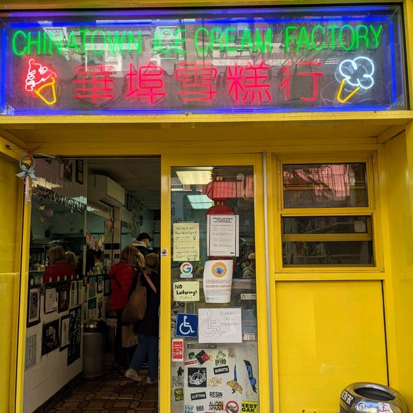 Foto tirada no(a) The Original Chinatown Ice Cream Factory por Anna L. em 4/23/2021