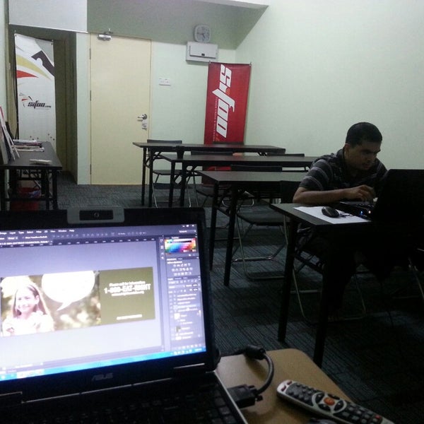 Foto diambil di Sifoo Art &amp; Multimedia Training Center oleh Imran A. pada 3/23/2013