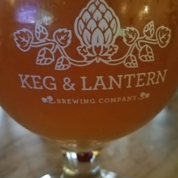 Foto tirada no(a) Keg &amp; Lantern Brewing Company por James D. em 10/19/2019