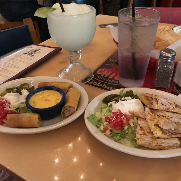 Foto diambil di El Real Tex-Mex Cafe oleh Michael J. pada 3/23/2019