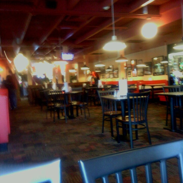 Photo taken at Fuddruckers by Paige O. on 5/11/2013