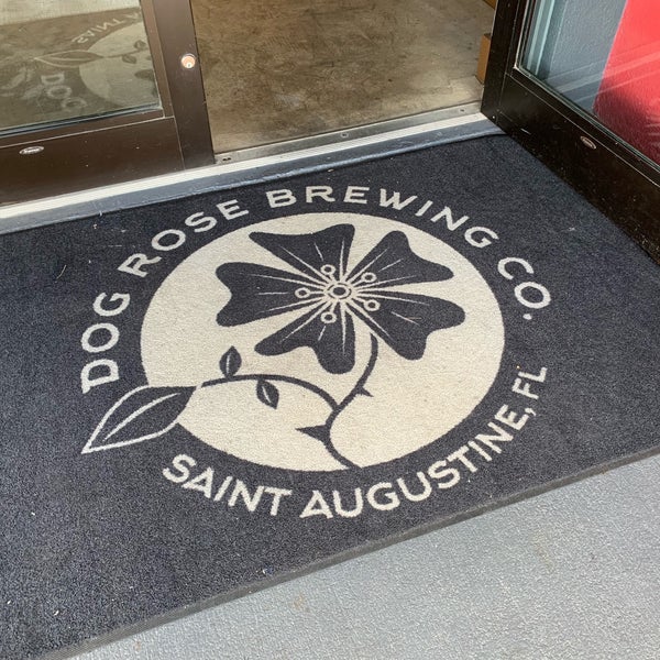 8/3/2019에 Kara님이 Dog Rose Brewing Co.에서 찍은 사진