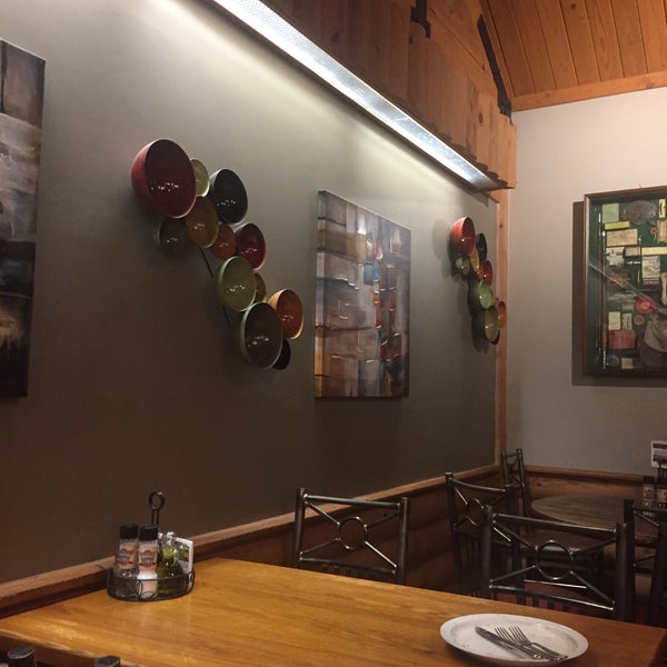 Photo taken at Redwood Steakhouse &amp; Brewery by Beer J. on 3/12/2019
