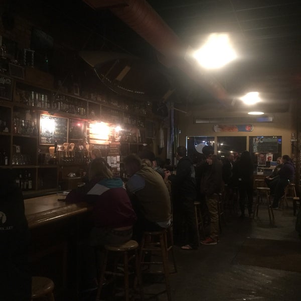 Photo taken at Flagstaff Brewing Company by Beer J. on 5/9/2019