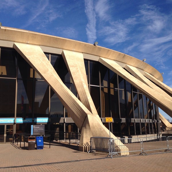 Foto tirada no(a) Norfolk Scope Arena por Drew em 1/5/2015