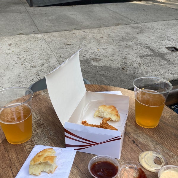 Photo taken at Alphabet City Beer Co. by Elska M. on 8/18/2020