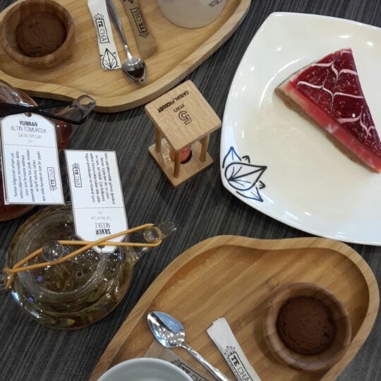 รูปภาพถ่ายที่ Te Chá Tea Shop โดย Gülsüm Ç. เมื่อ 11/26/2016