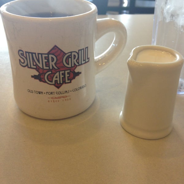Foto tirada no(a) Silver Grill Cafe por Dave O. em 5/3/2013