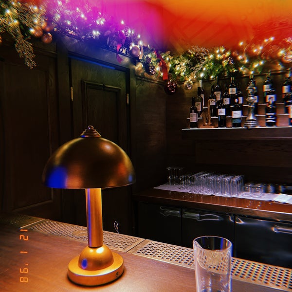 Foto tirada no(a) Bar London por HUBOFCANDY em 1/12/2021