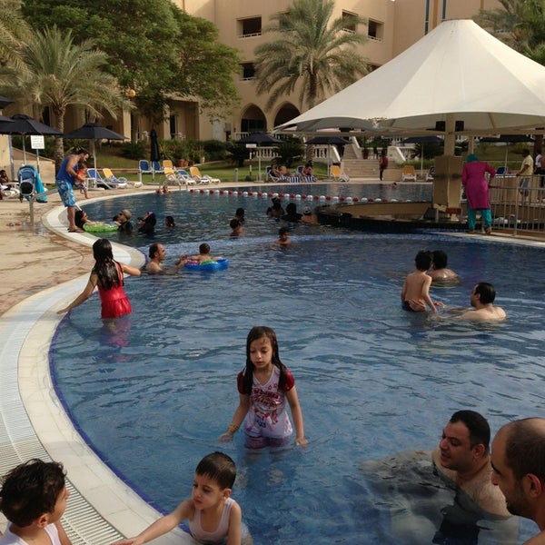 Foto tirada no(a) Mafraq Hotel Abu Dhabi por Suhair R. em 8/9/2013