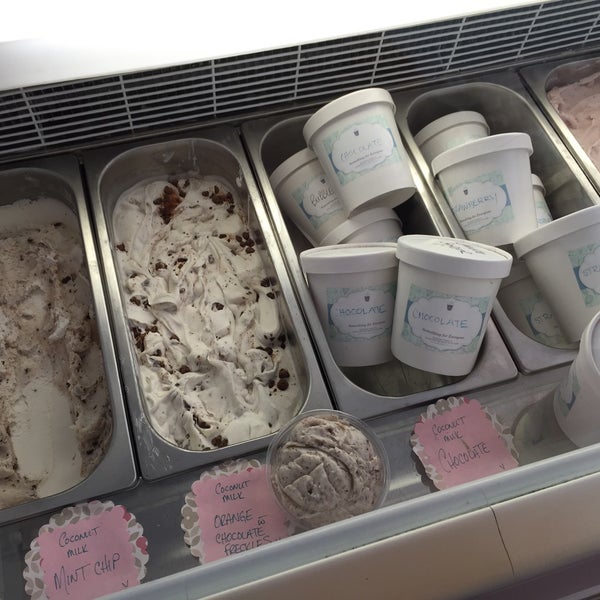 ThimbleCakes Cupcake Shop in Ottawa