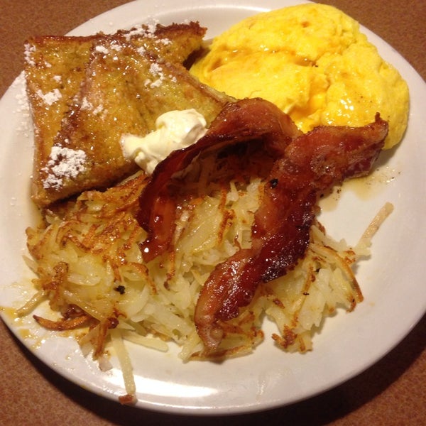 Photo taken at Denny&#39;s by Christopher C. on 3/28/2014