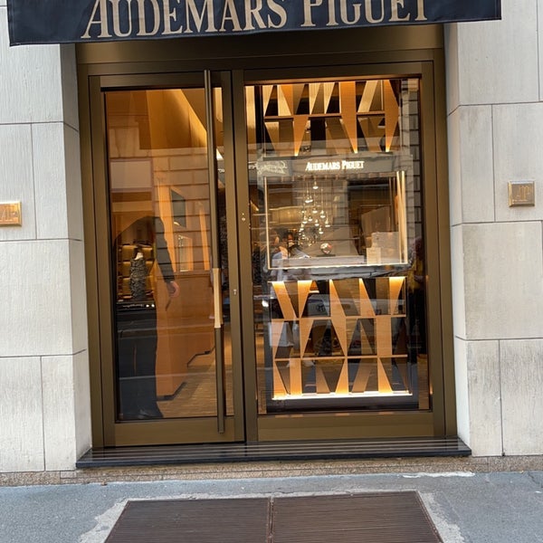 Audemars Boutique 2024 favors